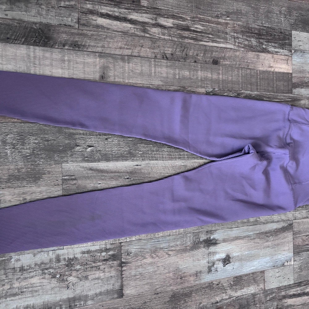 Athleta Elation ribbed tight leggings. Purple